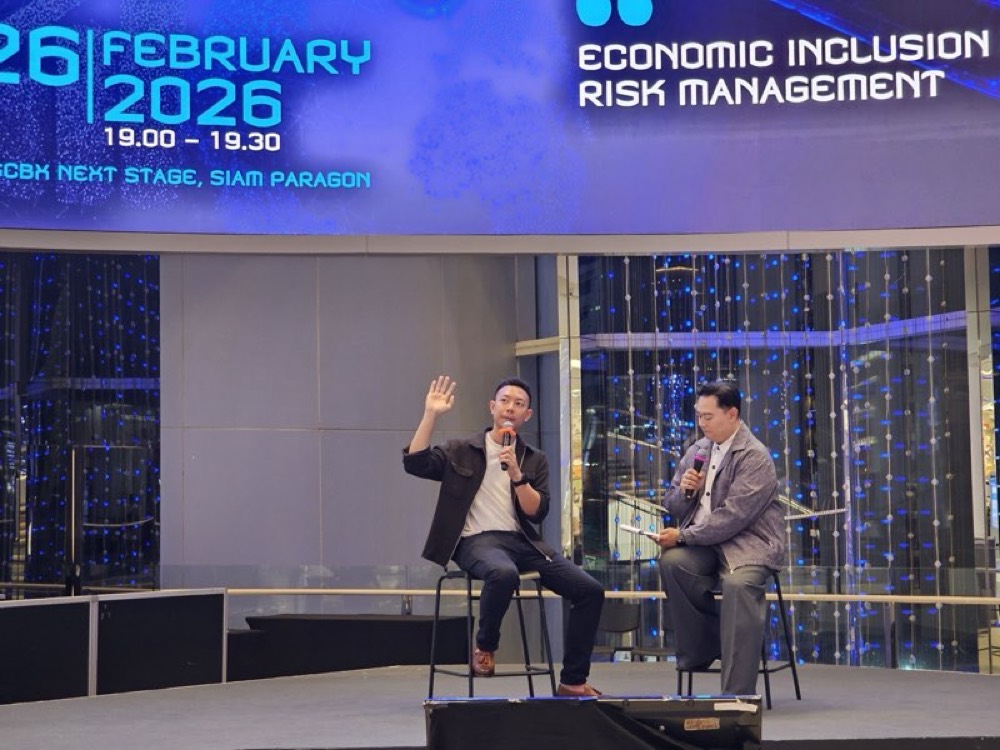Por on a panel at SCB Next Stage